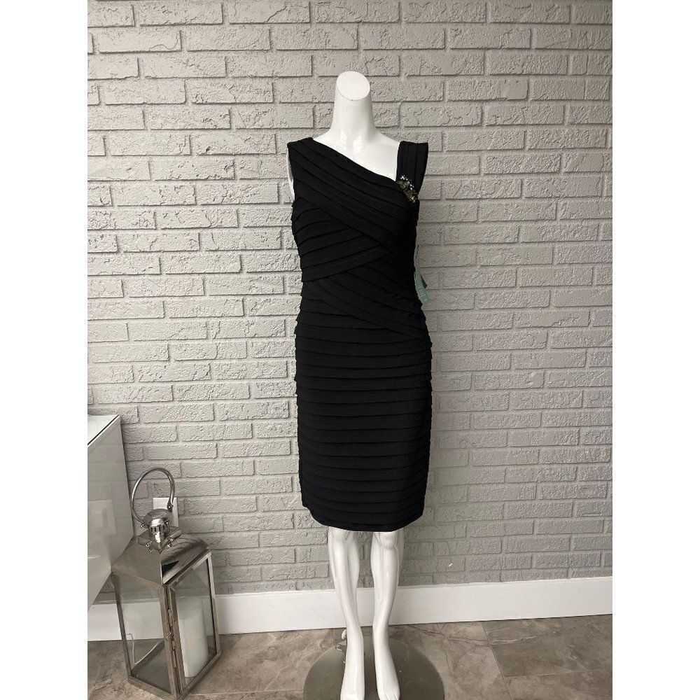 Scarlett Nite Sleeveless Black Sheath Dress Size 8 NWT